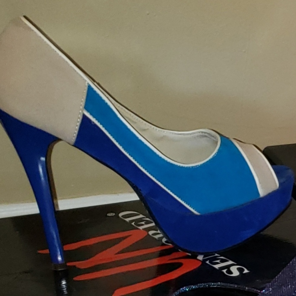 High heels - Picture 4 of 4
